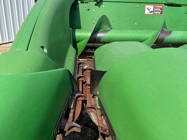 2012-john-deere-608c-image-18