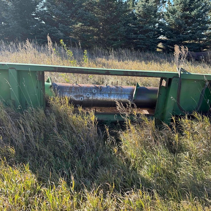 JOHN DEERE 212