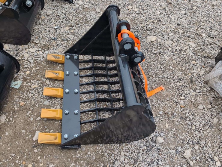 i-ranch-mini-excavator-60cm-skeleton-bucket-image-2