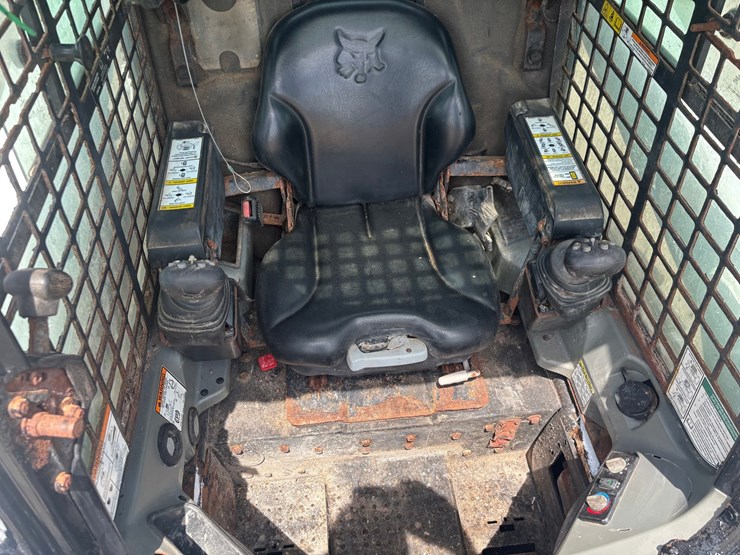 2013-bobcat-s630-image-41
