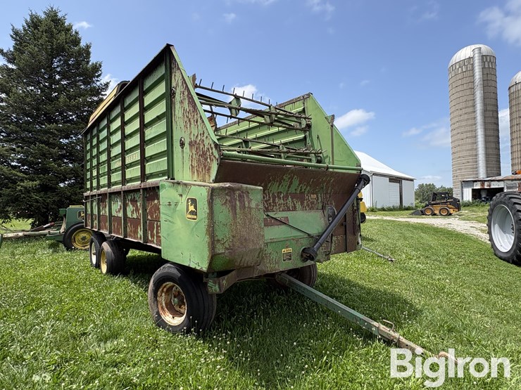 john-deere-716a-image-3