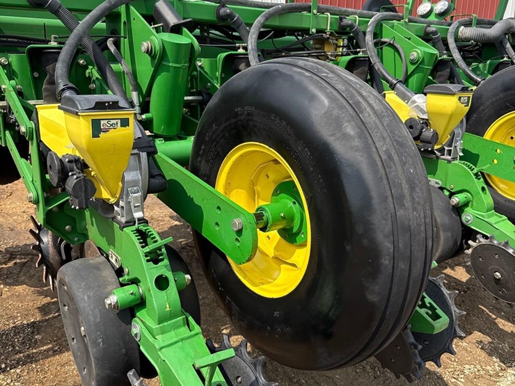 2006-john-deere-1770nt-image-55