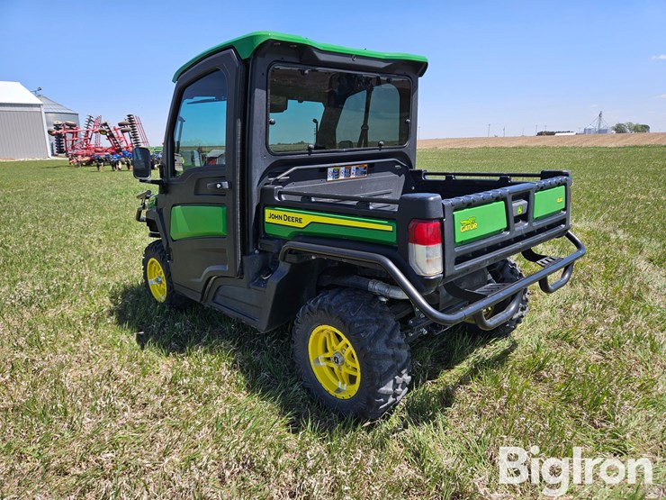 2022-john-deere-gator-image-7