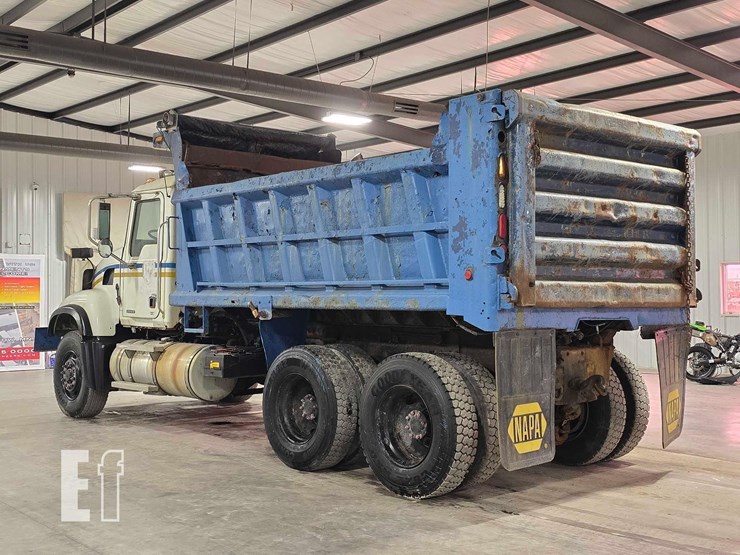 2007-mack-granite-cv713-image-4