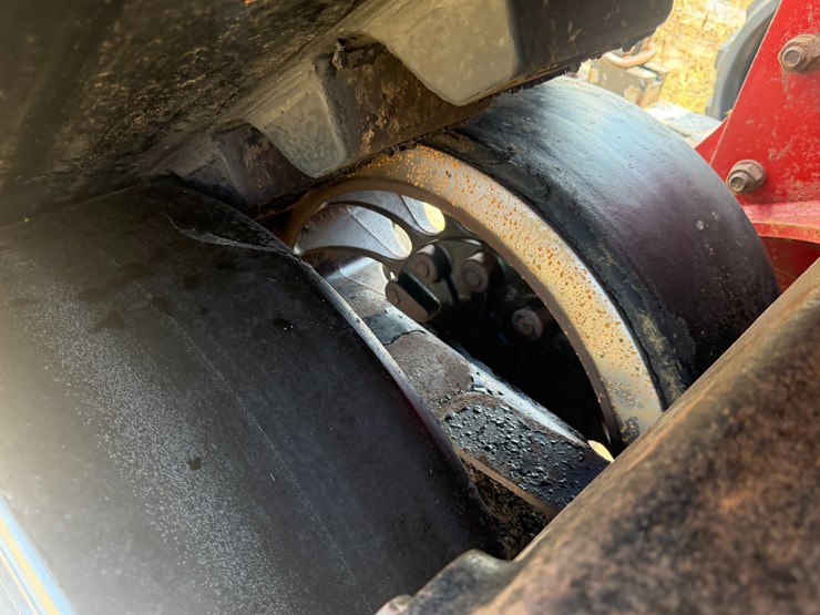2014-case-ih-470-image-42