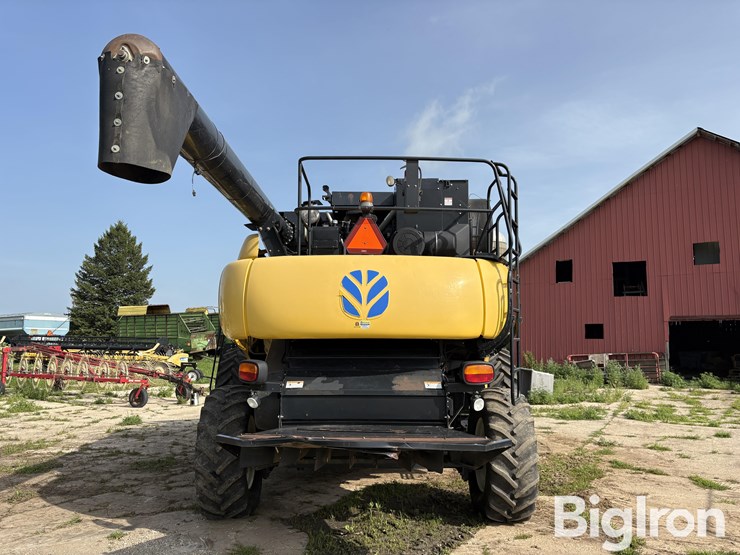 2009-new-holland-cr9040-image-6