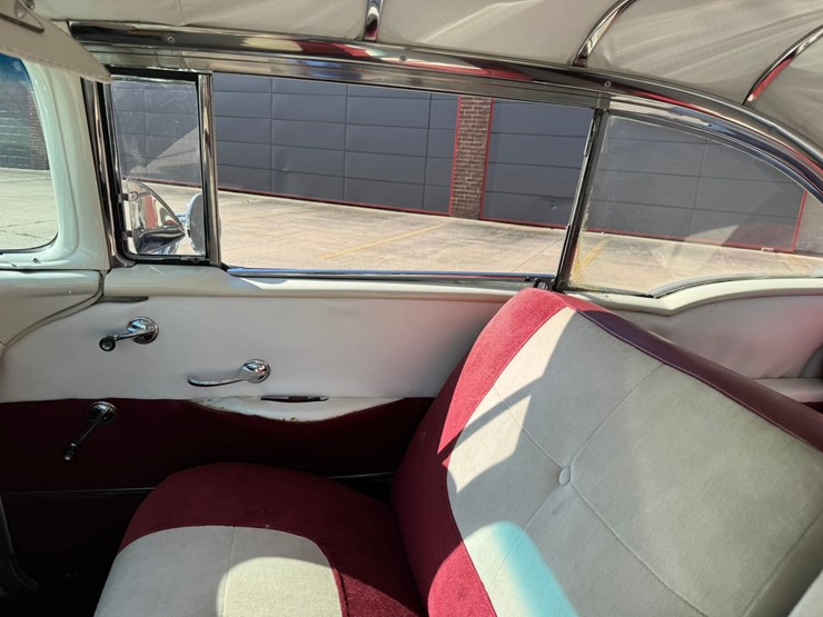 #1894-•-1955-pontiac-catalina-coupe-image-28