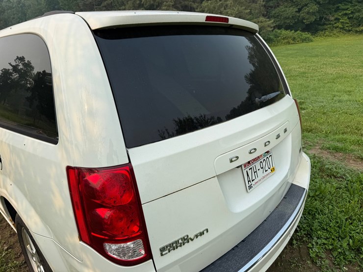 2013-dodge-caravan-image-22
