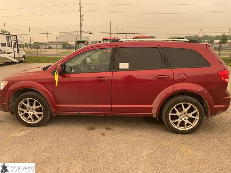 2011-dodge-journey-image-8