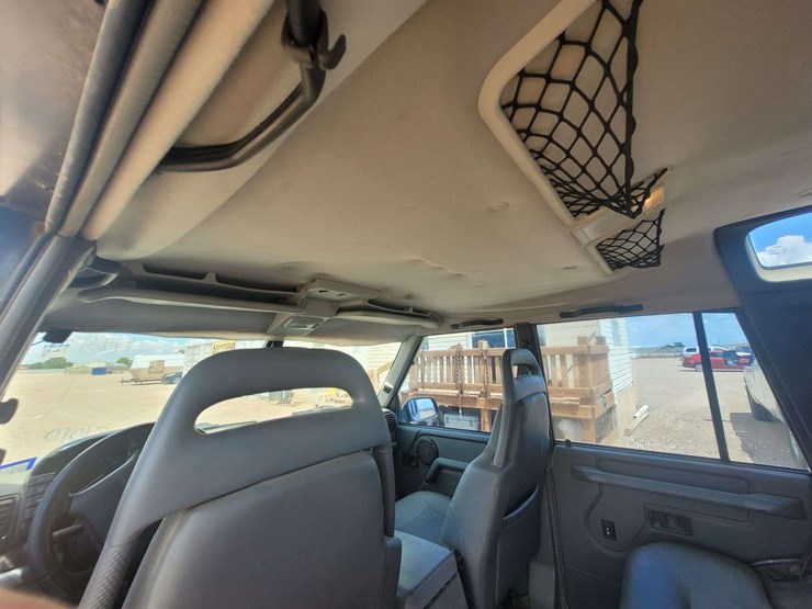 1996-land-rover-discovery-hardtop-4d-image-14