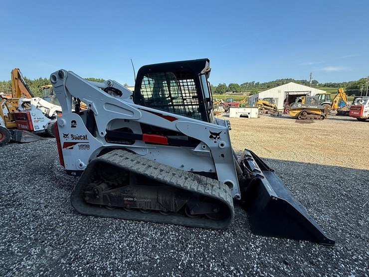 2023-bobcat-t870-image-5