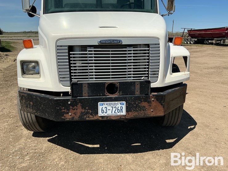 1995-freightliner-fl80-image-13