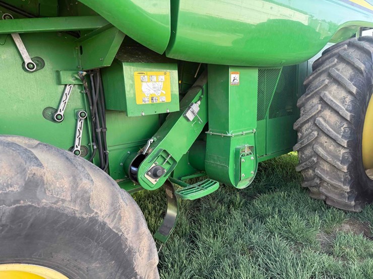 2009-john-deere-9770-sts-image-11