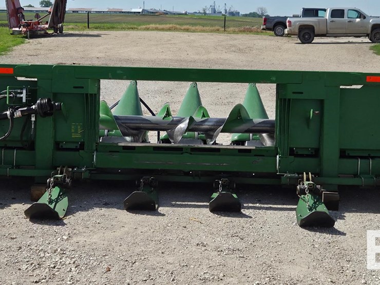 2017-john-deere-608c-image-7