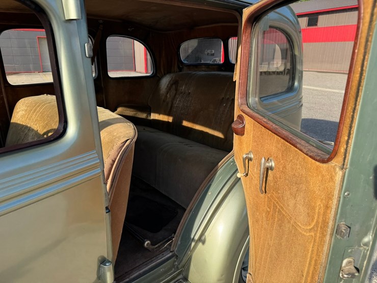 #1876-•-1935-hudson-teraplane-sedan-image-43
