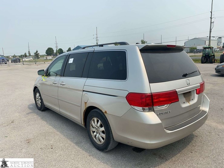 2008-honda-odyssey-image-7