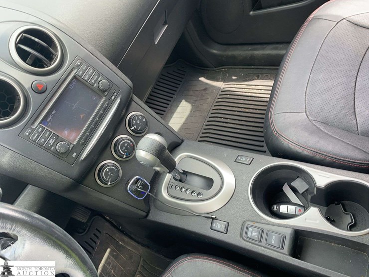 2013-nissan-rogue-image-13