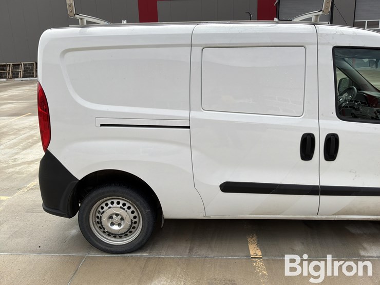 2017-ram-promaster-city-image-17