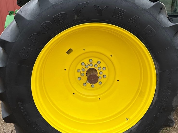 2014-john-deere-8320r-image-57