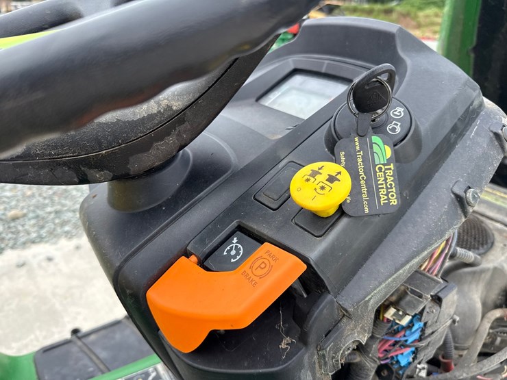 2017-john-deere-x350-image-32