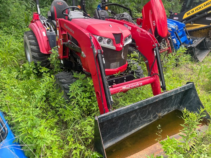 2022-mahindra-1635s-compact-utility-tractor-w/loader-image-3