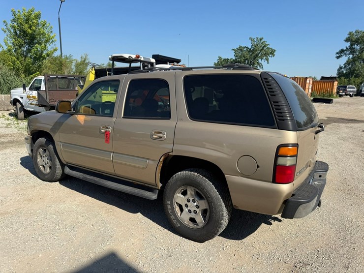 2005-chevrolet-tahoe-image-3