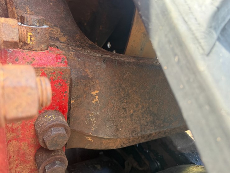 2014-case-ih-470-image-44