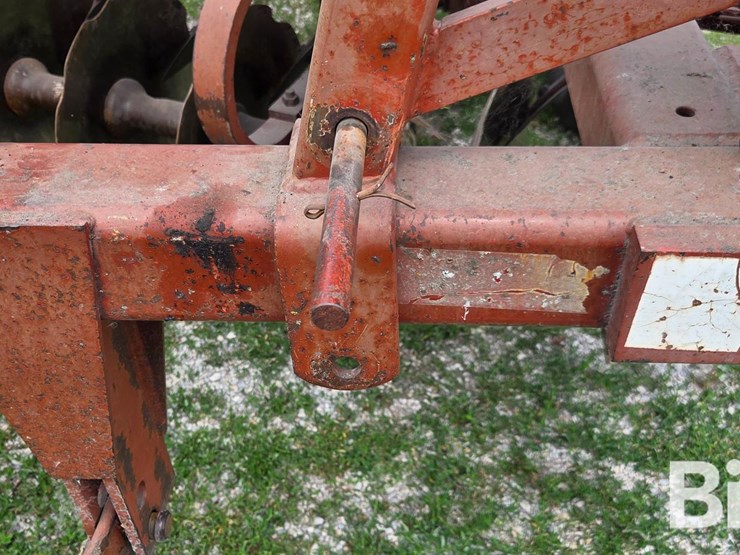 massey-ferguson-820-image-13