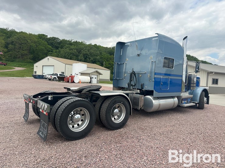 2020-peterbilt-389-image-5