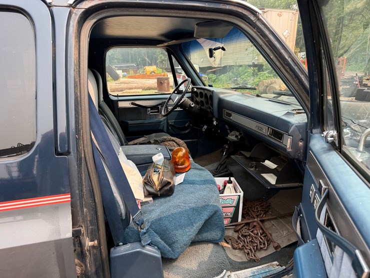1987-gmc-suburban-image-35