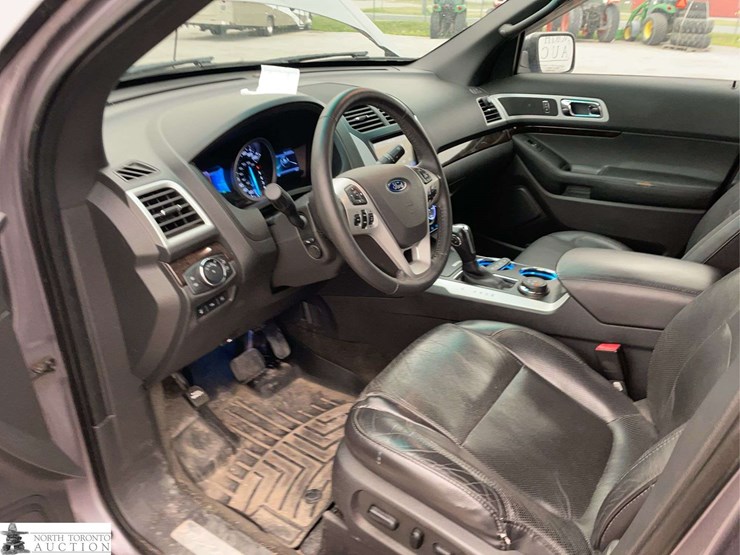 2014-ford-explorer-image-11