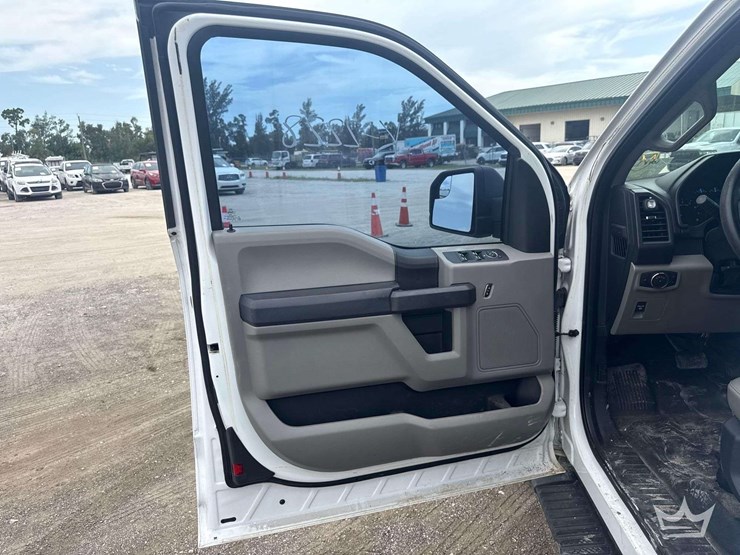 2015-ford-f150-image-17