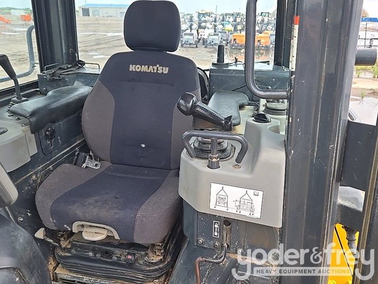 2023-komatsu-d61pxi-24-image-48