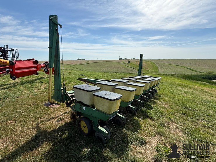 john-deere-7000-image-7