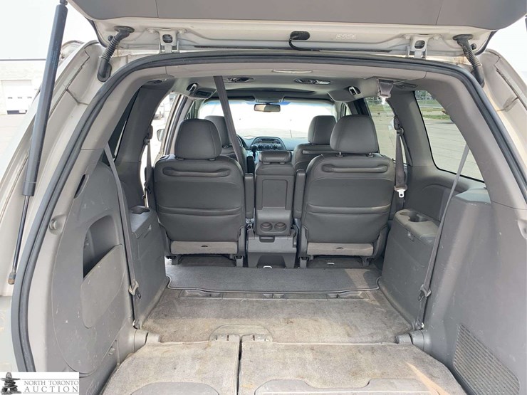 2008-honda-odyssey-image-18