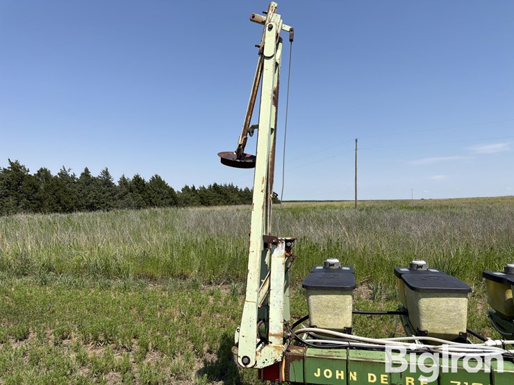 john-deere-7100-image-16