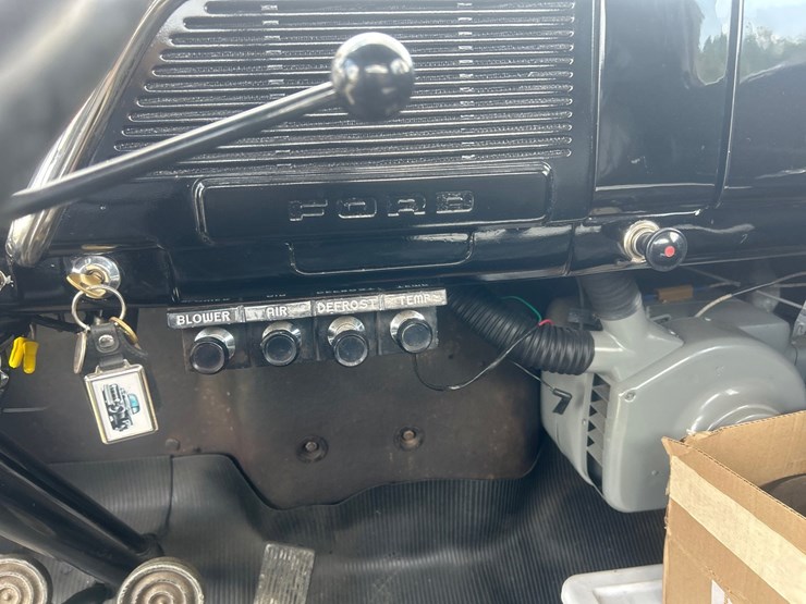 #61237-•-1951-ford-pickup-image-66