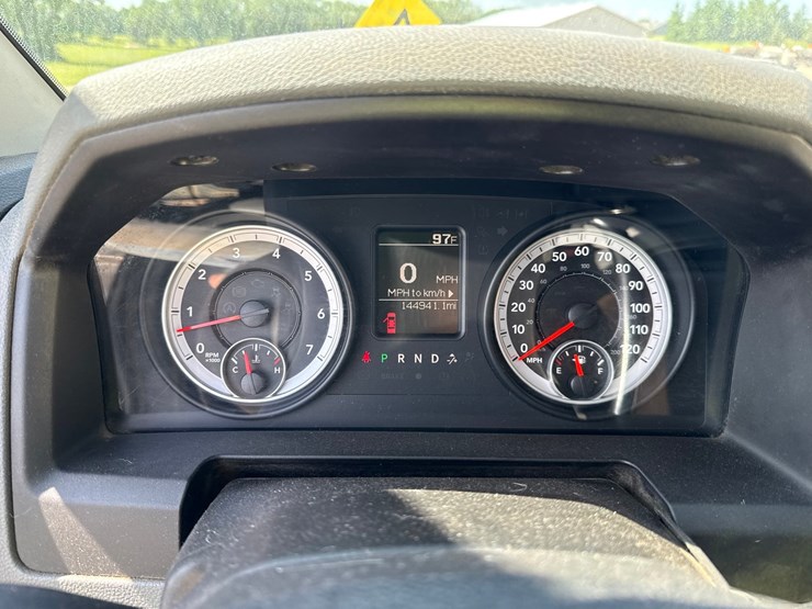 2014-dodge-1500-image-42