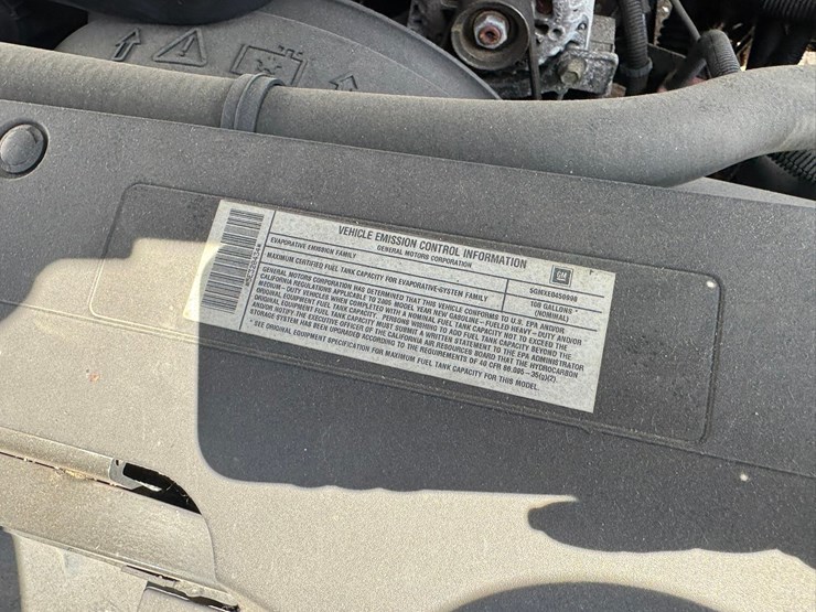 2005-chevrolet-3500hd-image-43