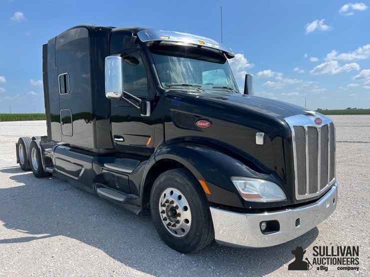 2015-peterbilt-579-image-3