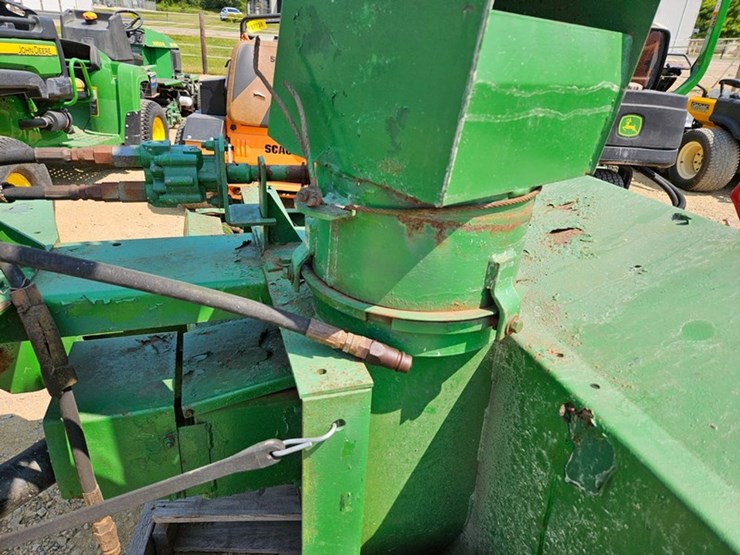 john-deere-676-image-11
