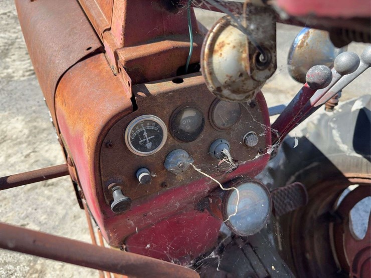 farmall-300-gas-image-30