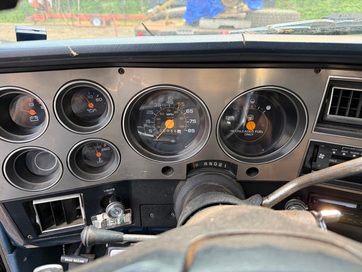 1987-gmc-suburban-image-44