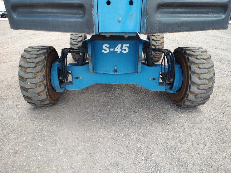 2005-genie-s45-image-17