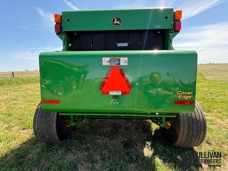 2010-john-deere-568-image-6