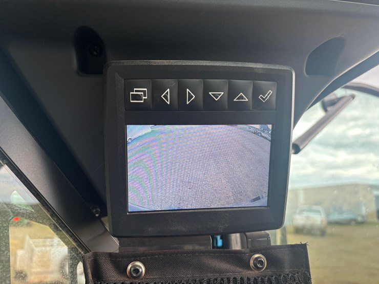 2020-deere-324g-image-10
