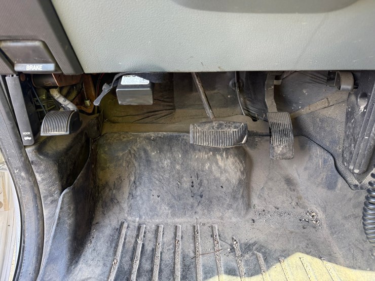 2011-ford-f350-image-41