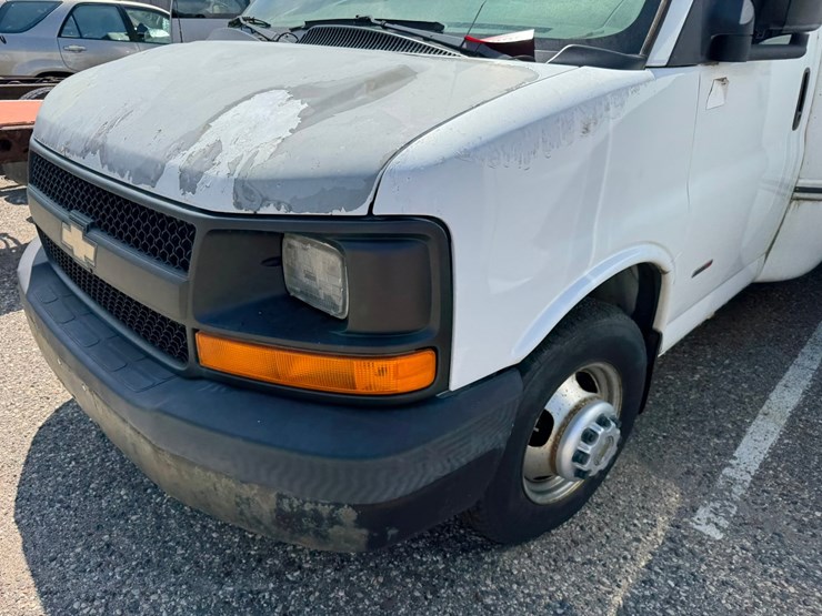 #1895-•-2007-chevy-etv-van-image-5
