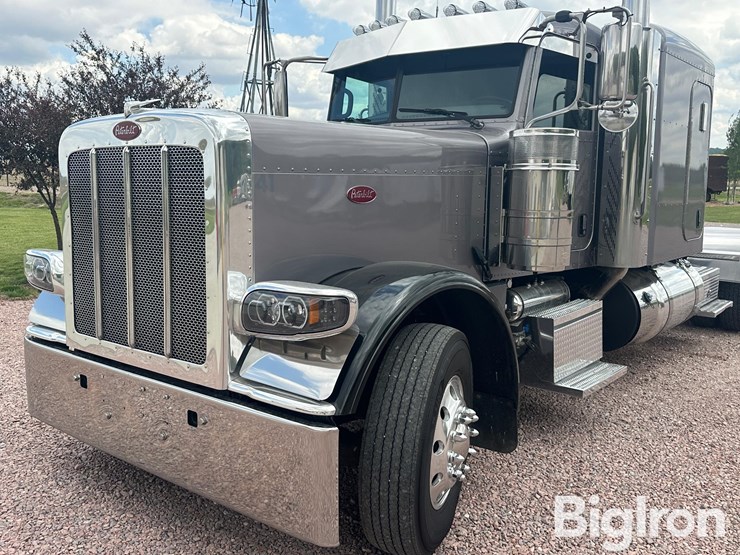 2016-peterbilt-389-image-9