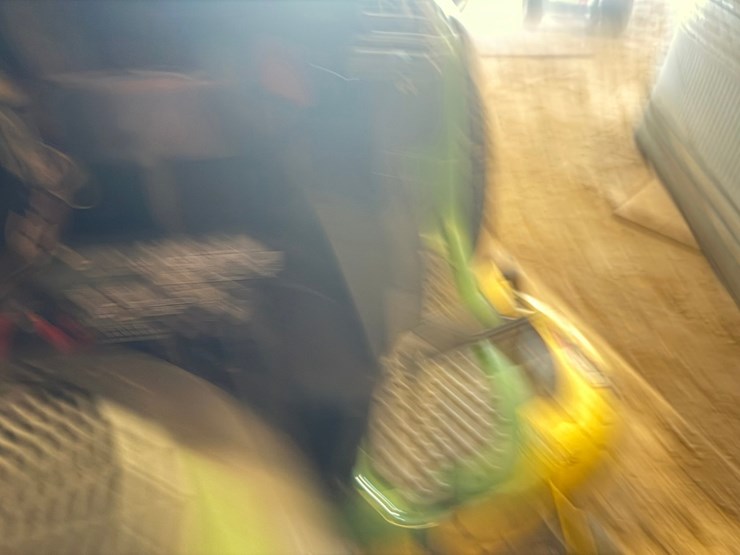 john-deere-145-image-8